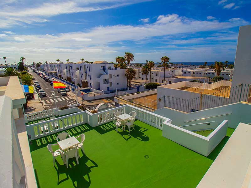 Apartamentos Coronamar Terraza